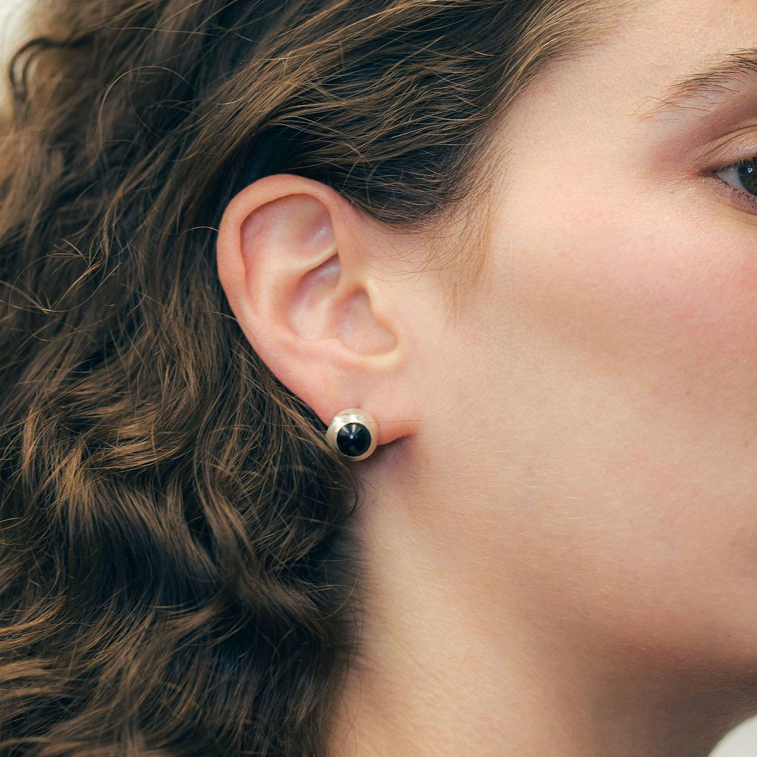 Prima Onyx Earring – Born from Rock
